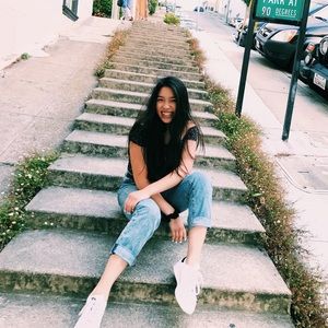 Meet your Posher, Lauren